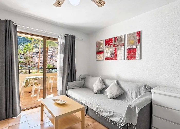 Castle Harbour 402 公寓