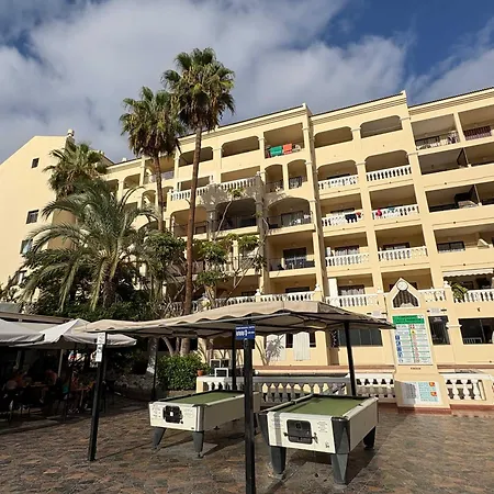 Castle Harbour 402 宾馆