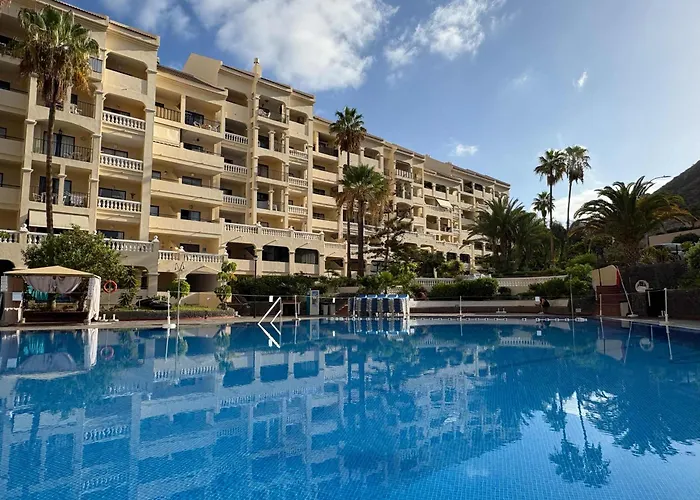 Апартаменты Castle Harbour 402