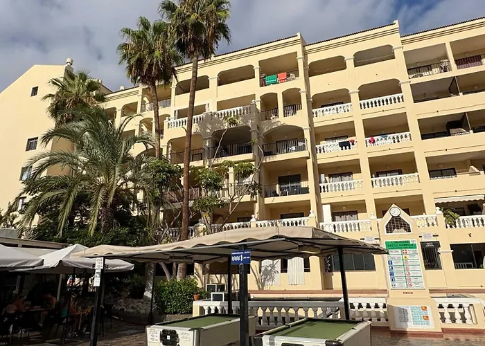 Castle Harbour 402 Апартаменты