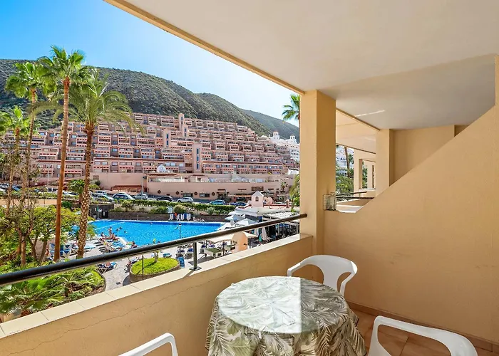 Castle Harbour 402 Апартаменты *