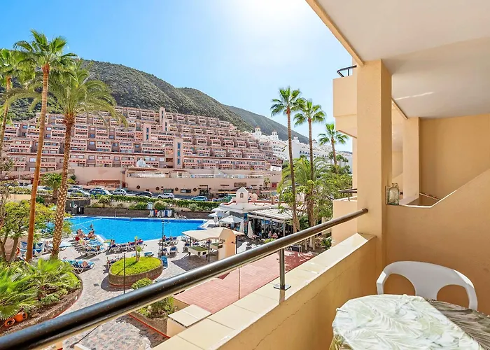 Апартаменты Castle Harbour 402